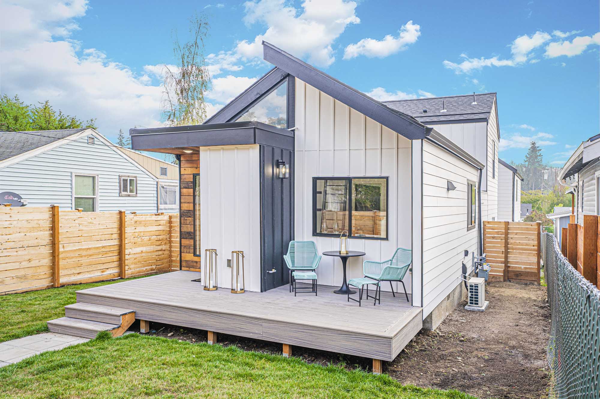 9016 12th Ave SW, Seattle, WA 98106